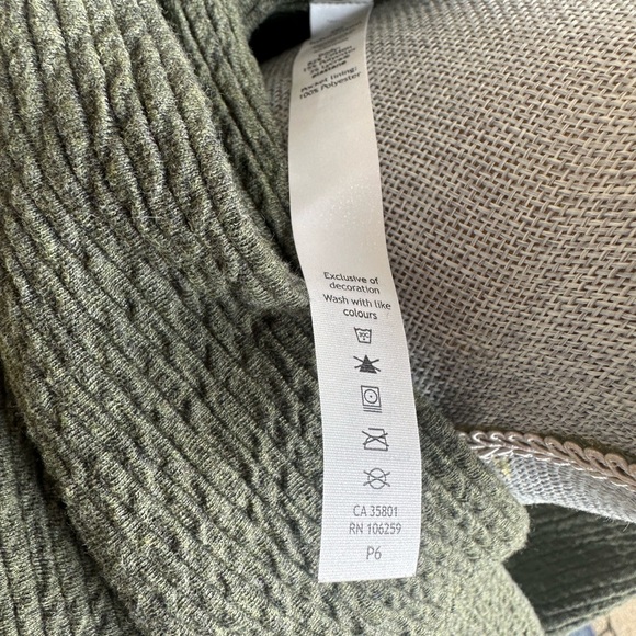 Lululemon Sweater - Picture 2 of 4